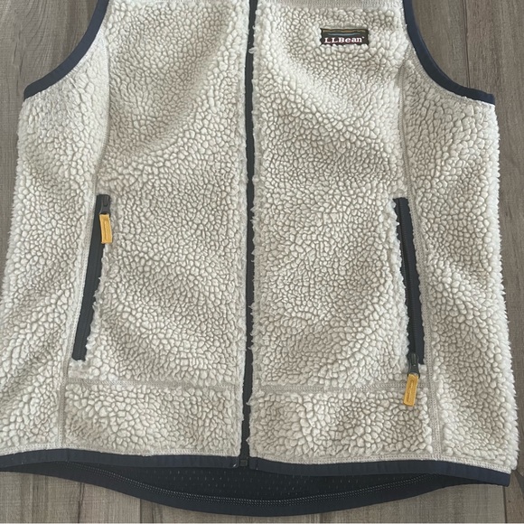L.L. Bean Women's Mountain Pile Sherpa Fleece Vest Medium Ivory Hiking Camping - Picture 5 of 11